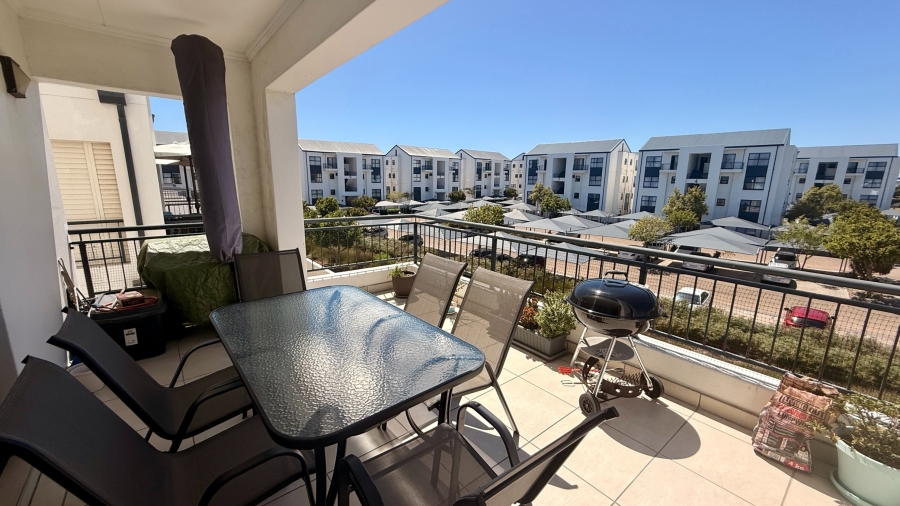 To Let 2 Bedroom Property for Rent in Sandown Western Cape